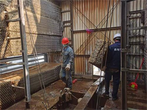 工業冷卻塔減少漂水損失的措施(夏天冷卻塔漂水率多